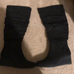 Wide calf  Dr. Scholls wedge boot like new💗